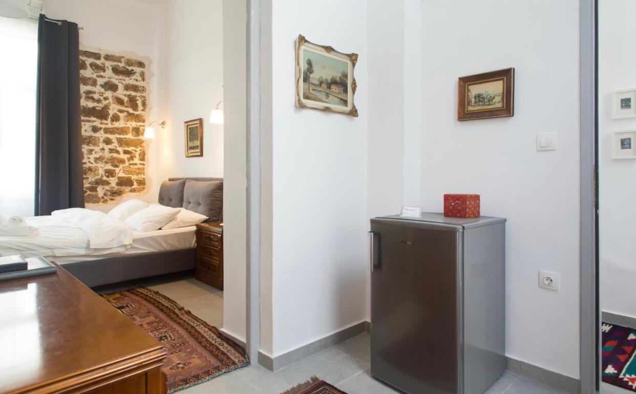 A Litte Taste Of Home Guest House Атина Екстериор снимка