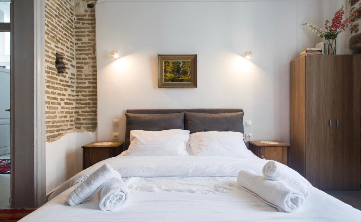 A Litte Taste Of Home Guest House Атина Екстериор снимка