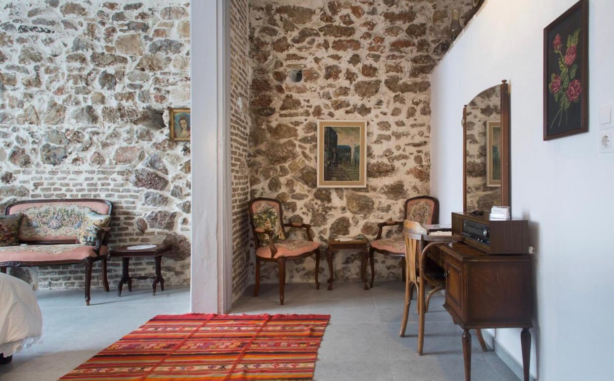 A Litte Taste Of Home Guest House Атина Екстериор снимка